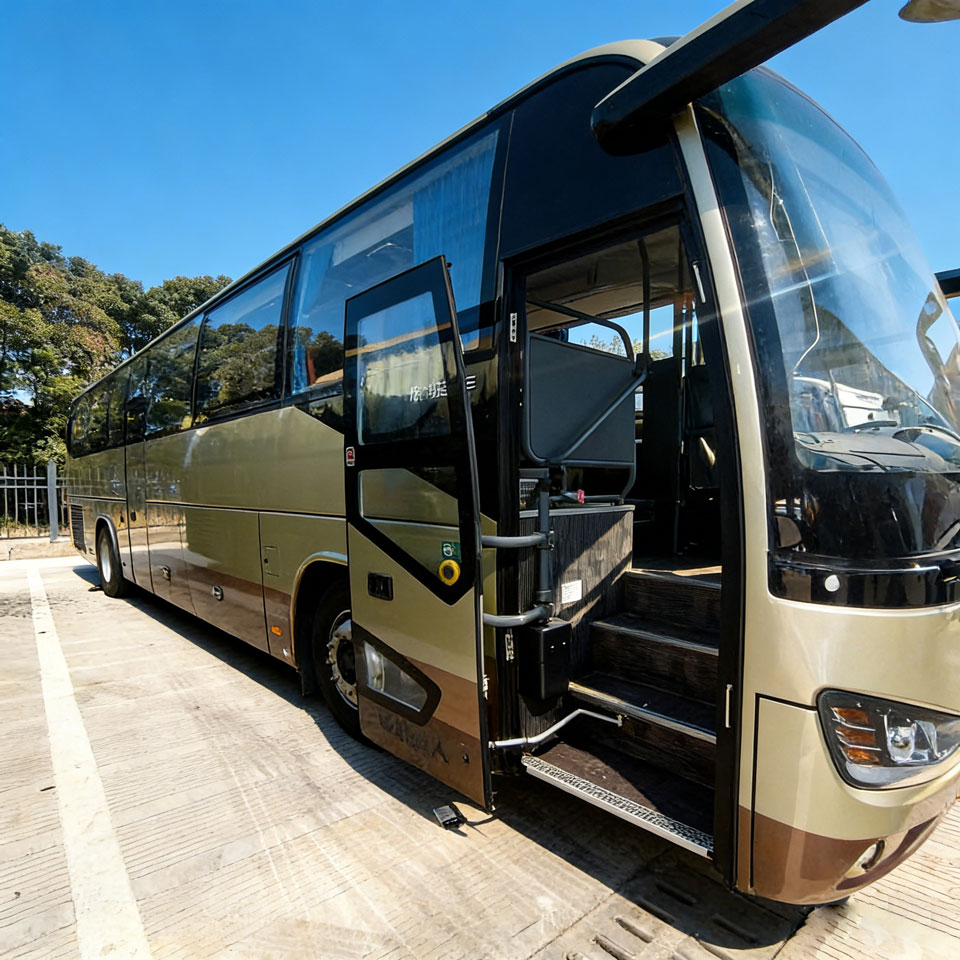 Yutong Kujeru 54 Diesel Bus Amfani