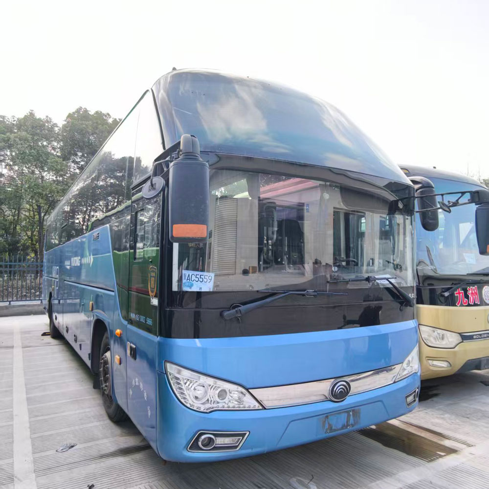 Yutong Kujeru 53 Diesel An Yi Amfani da Bus ɗin Shuɗi
