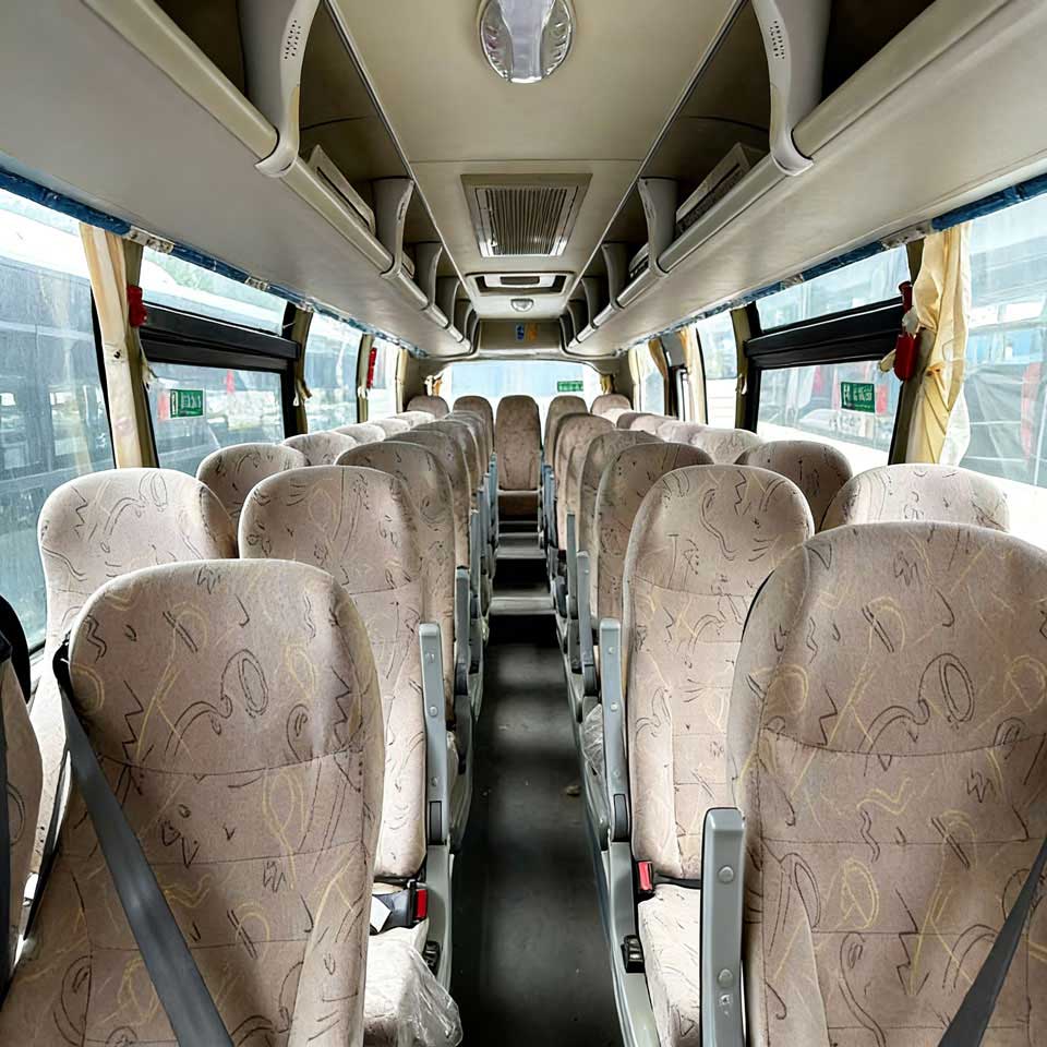 Neoplan 38 Kujerun Diesel Bus