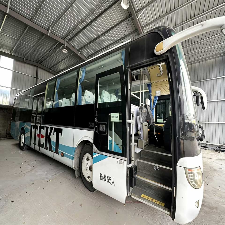 Yutong Kujeru 65 Diesel Bas na Hannu na Biyu