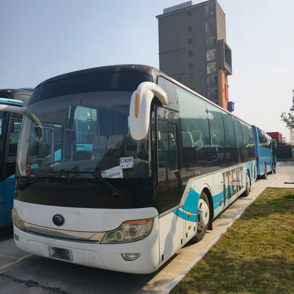 Yutong Kujeru 65 Diesel An Yi Amfani da Bus 1