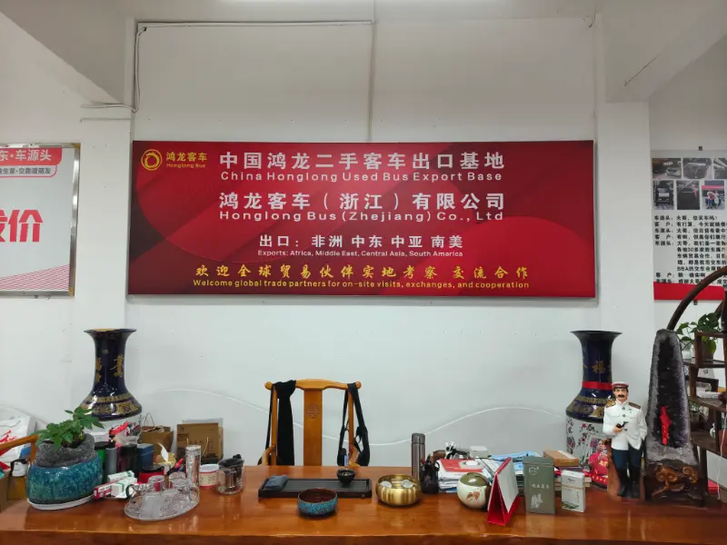 Motocin Fasinjoji da aka yi amfani da su na Honglong na kasar Sin suna samun takaddun shaida na masana'antu kuma ana ba su lakabin 