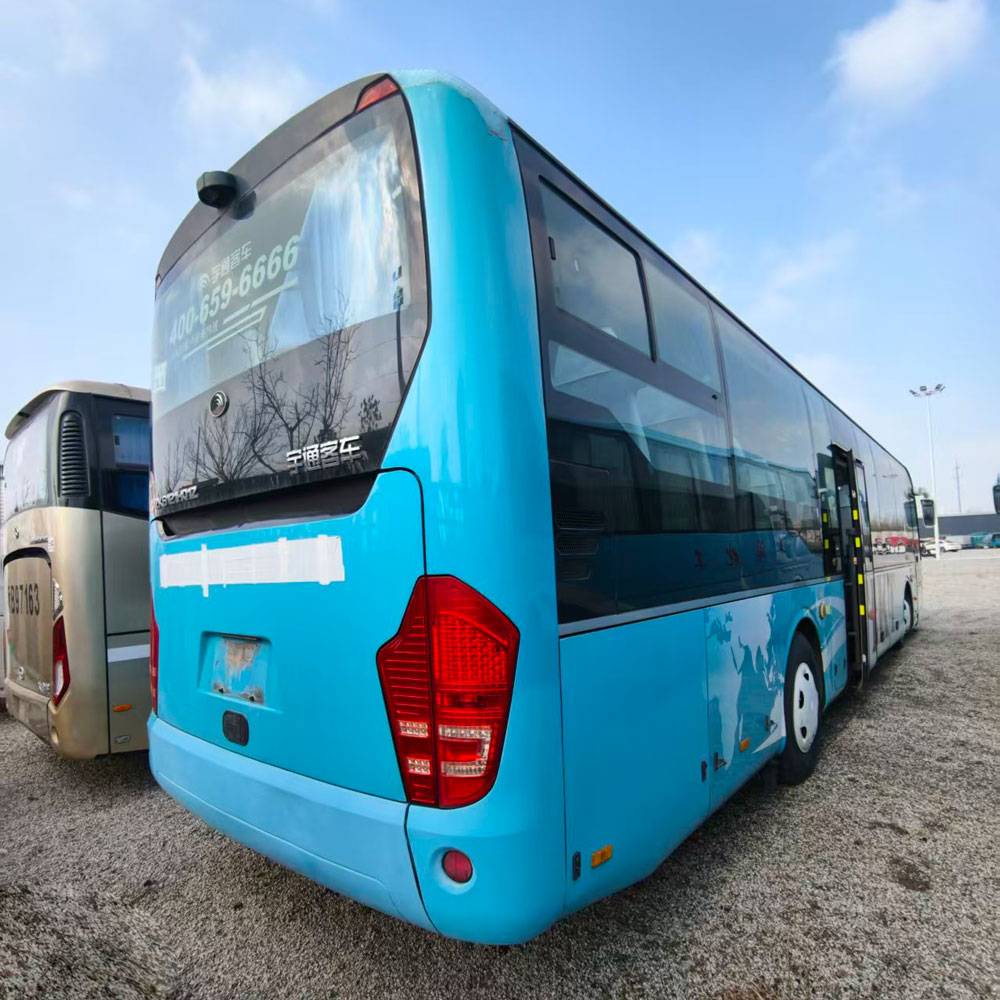 Yutong Kujeru 53 Diesel An Yi Amfani da Bus ɗin Shuɗi