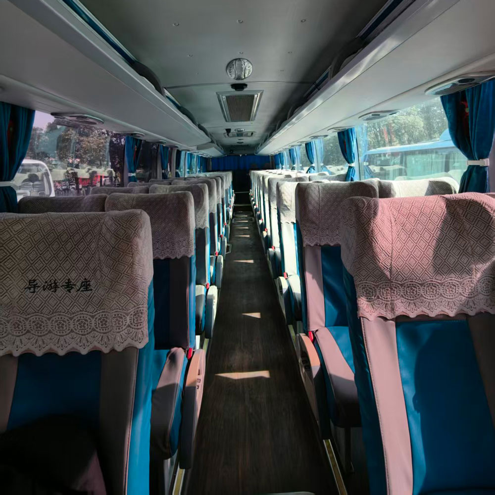 Yutong Kujeru 53 Diesel An Yi Amfani da Bus ɗin Shuɗi