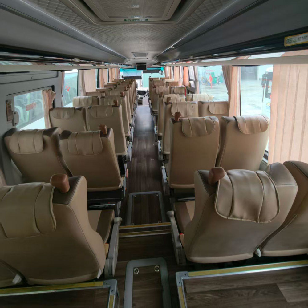 Zhongtong 46 kujerun Diesel da aka yi amfani da Bus
