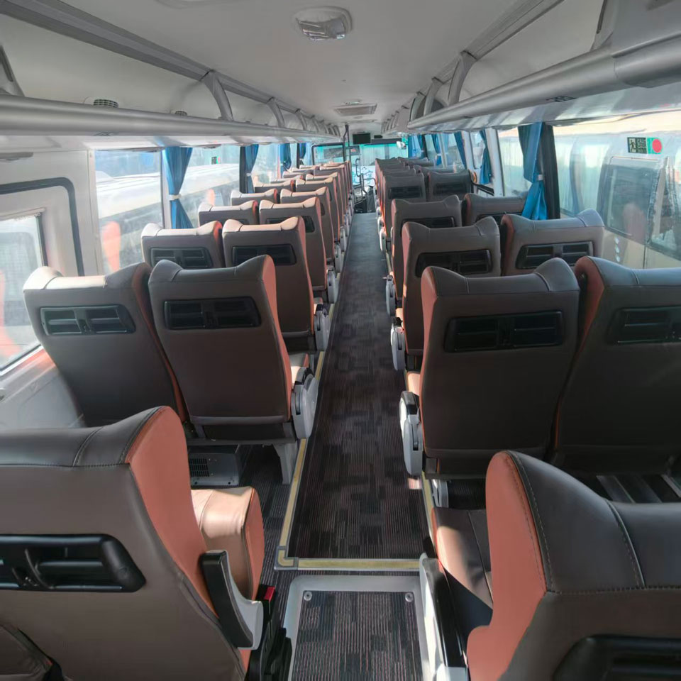 Yutong Kujeru 54 Diesel Bus Amfani