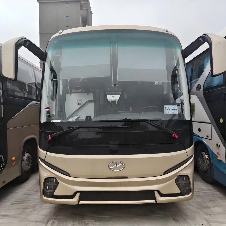 Kujeru 50 da Mos ɗin Diesel Yayi Amfani