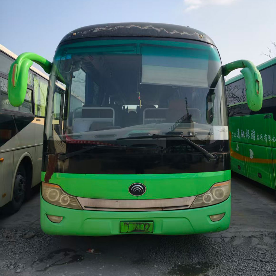 Kujeru 67 Uesd Diesel Bus