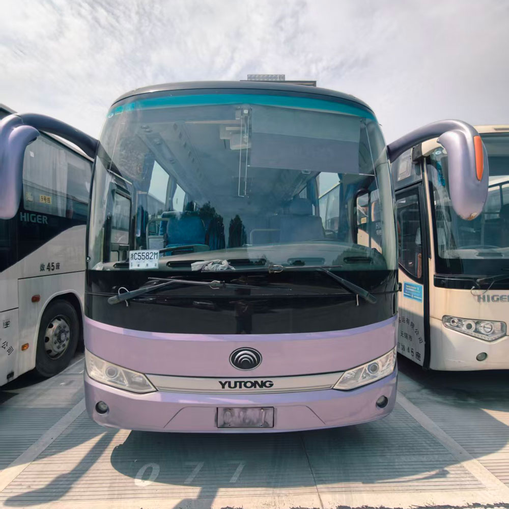 Kujerun Kinglong 15 An Yi Amfani da Bus Coach Dizal